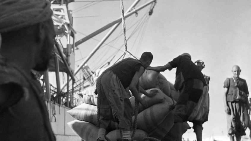 Ouvriers, dockers à Casablanca